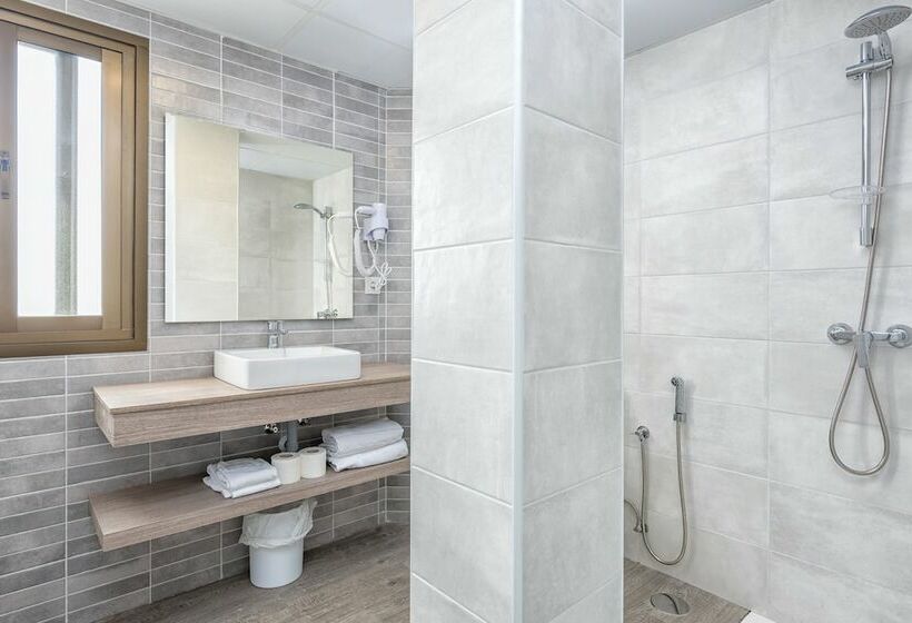 침실 2개 아파트, Veramar Apart