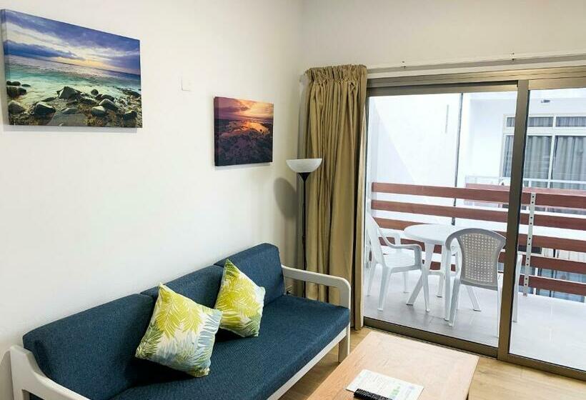 スーペリアスタジオ, Brisamar Canteras