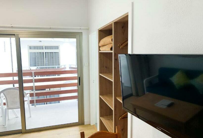 スーペリアスタジオ, Brisamar Canteras