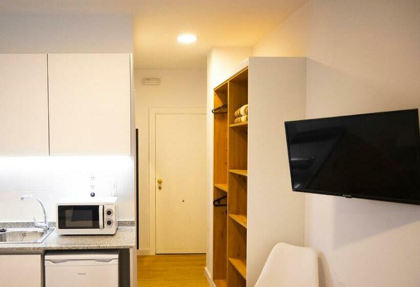 スタンダードスタジオ, Brisamar Canteras