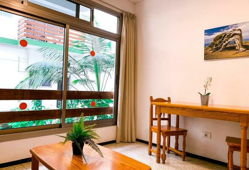 スタンダードスタジオ, Brisamar Canteras