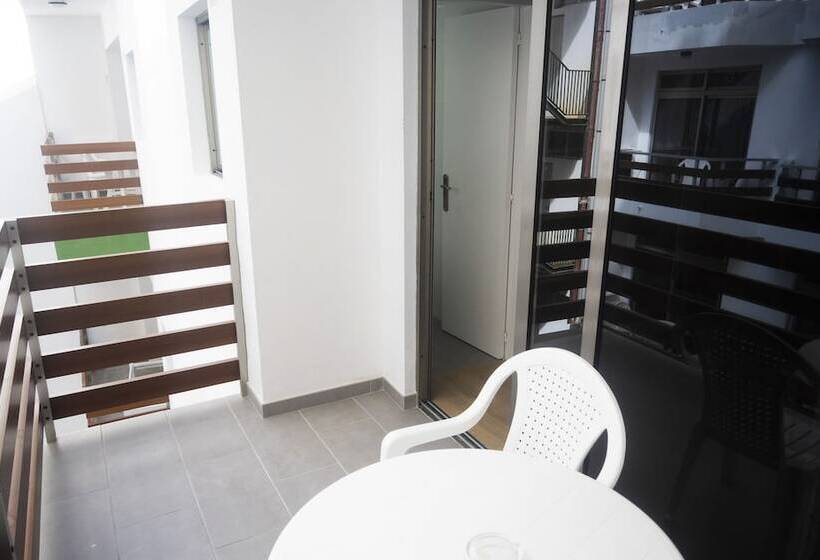 スーペリアスタジオ, Brisamar Canteras