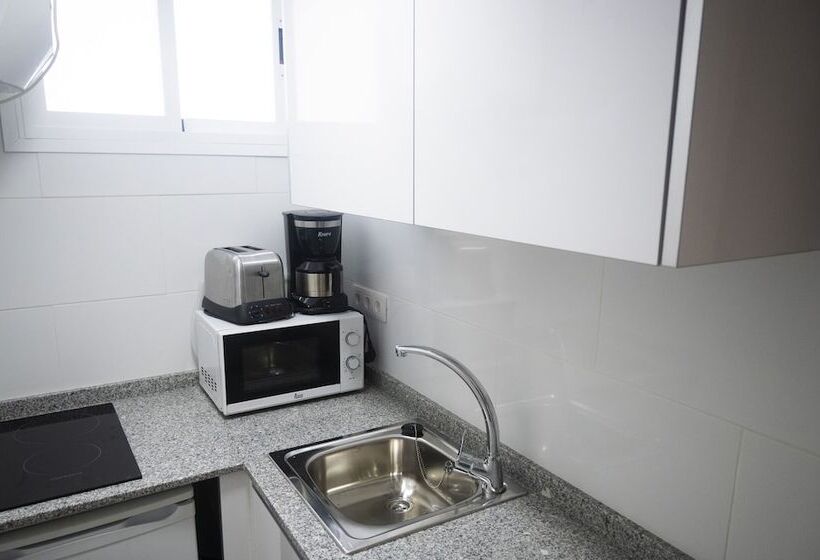 スーペリアスタジオ, Brisamar Canteras