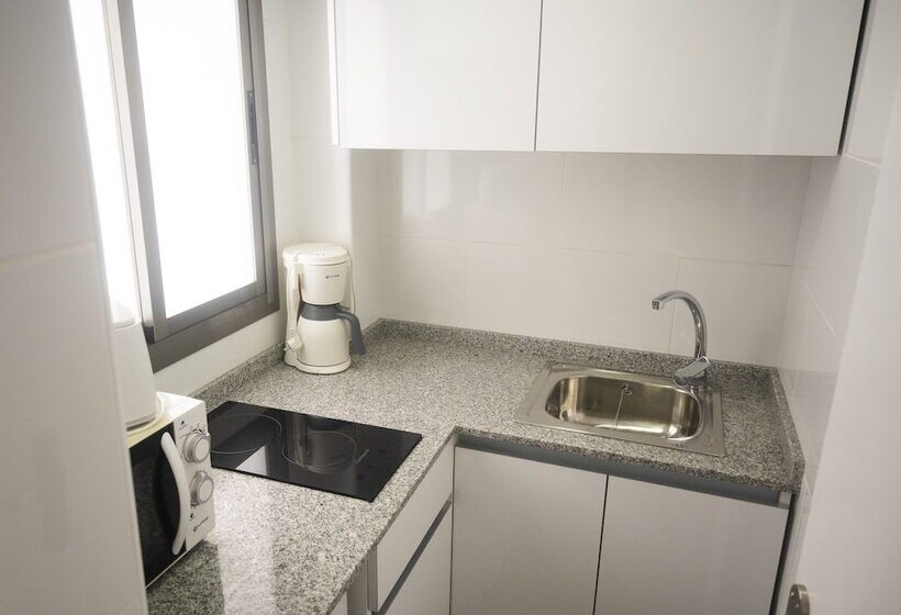 スーペリアスタジオ, Brisamar Canteras