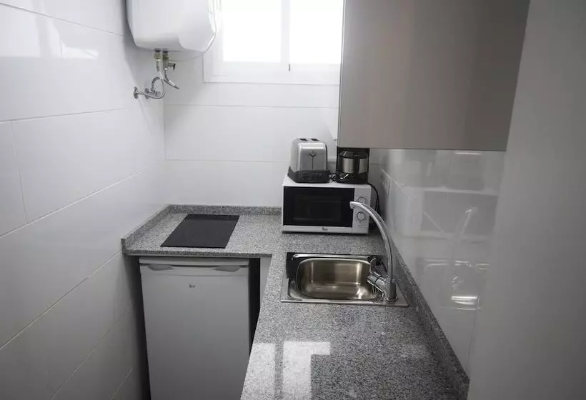استودیوی سوپریور, Brisamar Canteras