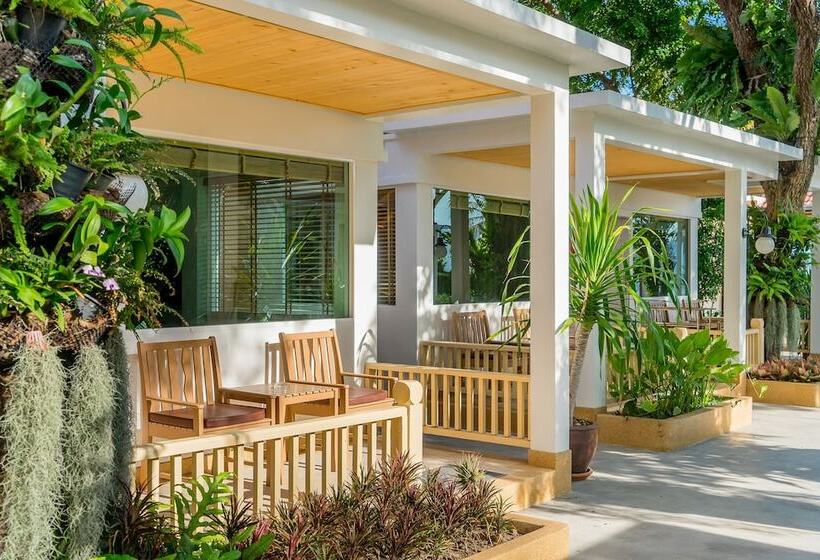 ویلای لوکس 1 خوابه, Chaba Cabana Beach Resort