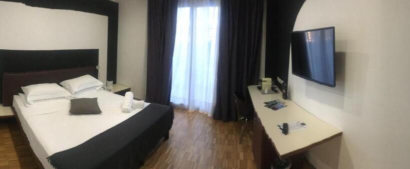 اتاق سوپریور, Black