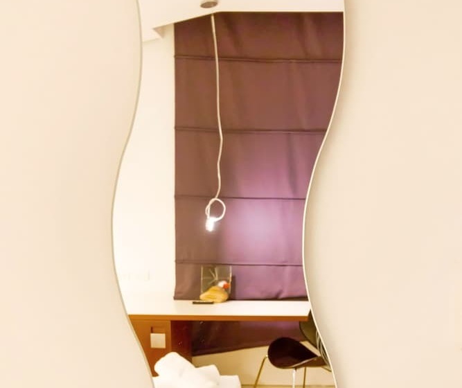 اتاق استاندارد, Black