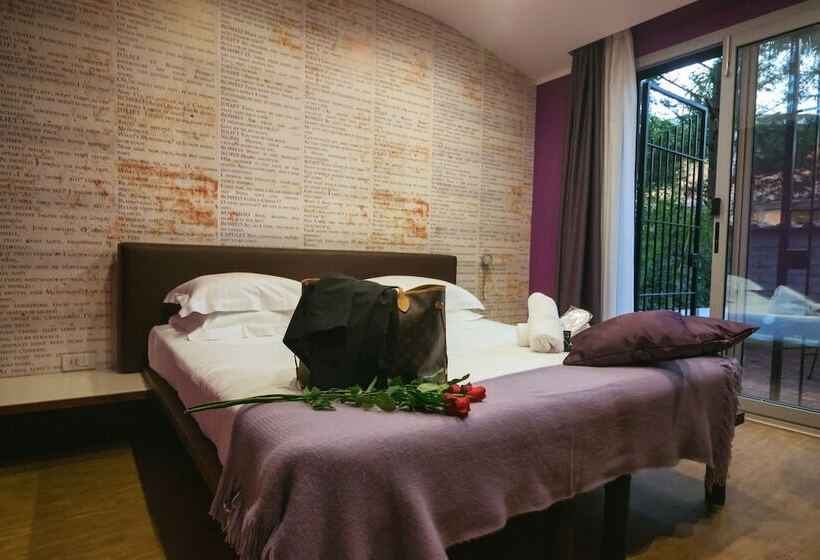 اتاق سوپریور, Black