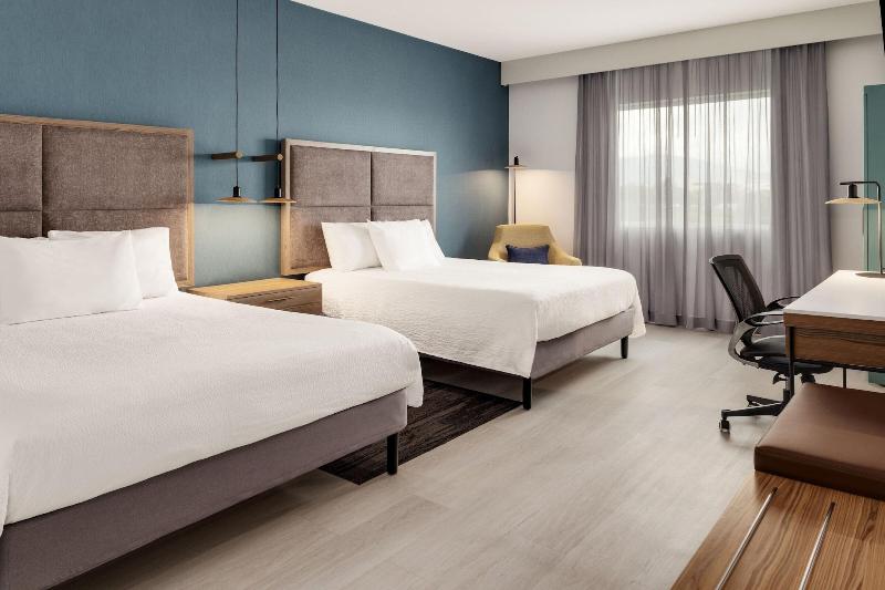 اتاق استاندارد, Black