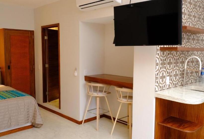 Junior Suite, Eloisa