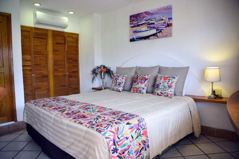 标准工作室, Eloisa