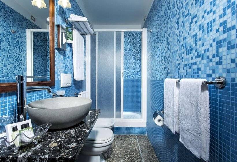 اتاق استاندارد با تخت دوبل, Golden Tulip Rome Piram