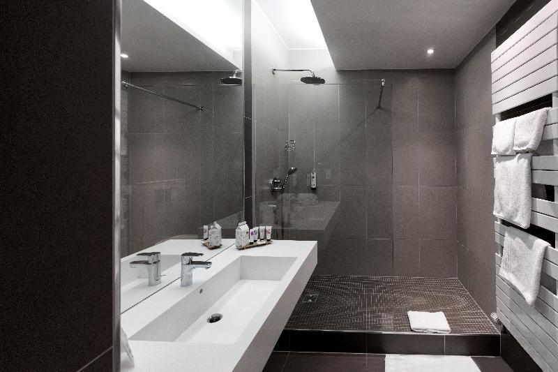 带大床的套房, Holiday Inn Express Hotel & Suites San Antonio   Rivercenter Area, An Ihg