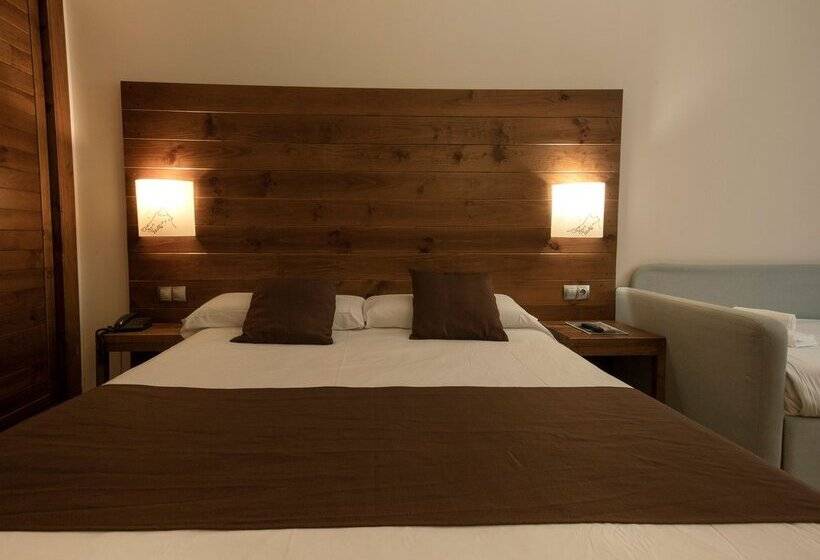 חדר סטנדרט לשלושה, Magic La Massana by Nexta