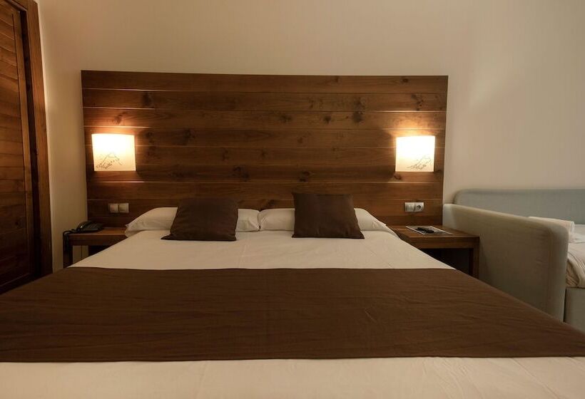 חדר סטנדרט לשלושה, Magic La Massana by Nexta