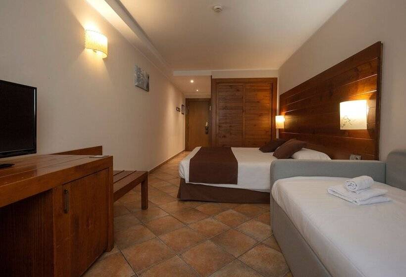 חדר סטנדרט לשלושה, Magic La Massana by Nexta