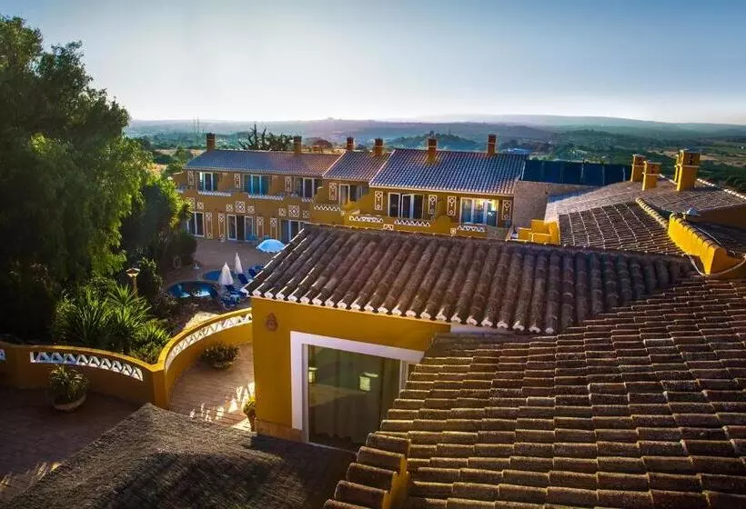 2 Bedroom Apartment Garden View, Montinho De Ouro