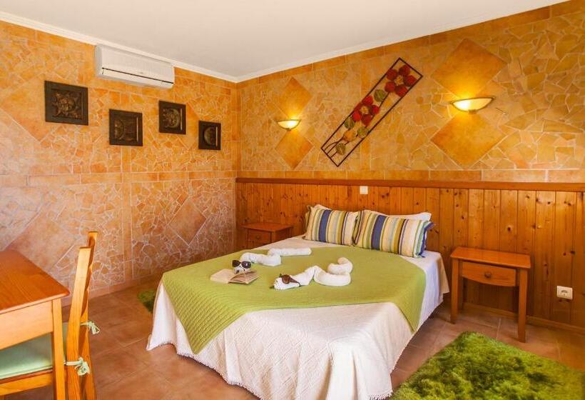 2 Bedroom Apartment Garden View, Montinho De Ouro
