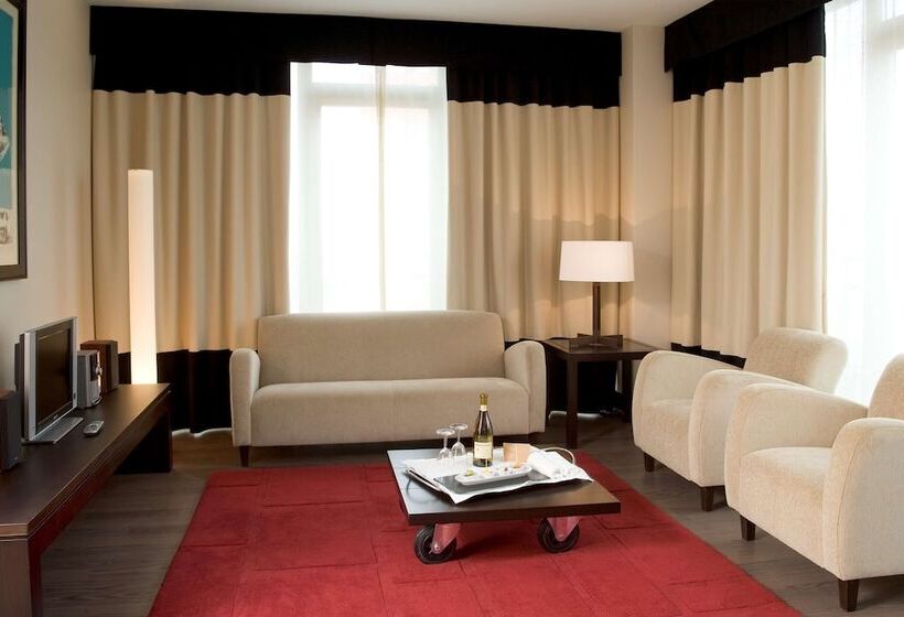 سوییت جونیور, NH Valladolid Balago