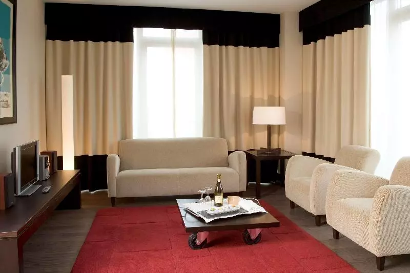 سوییت جونیور, NH Valladolid Balago