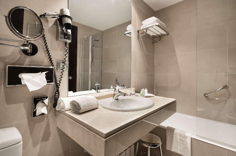 اتاق استاندارد یک نفره, NH Valladolid Balago