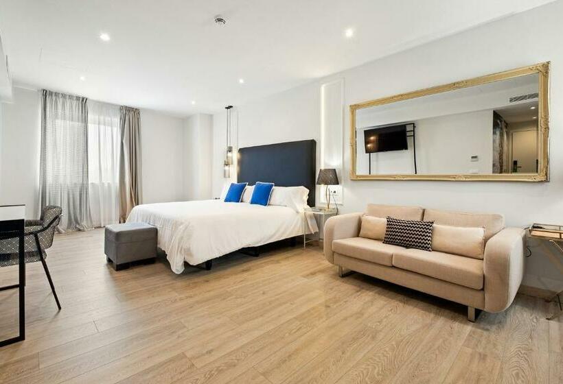 豪华房间, Urban Anaga