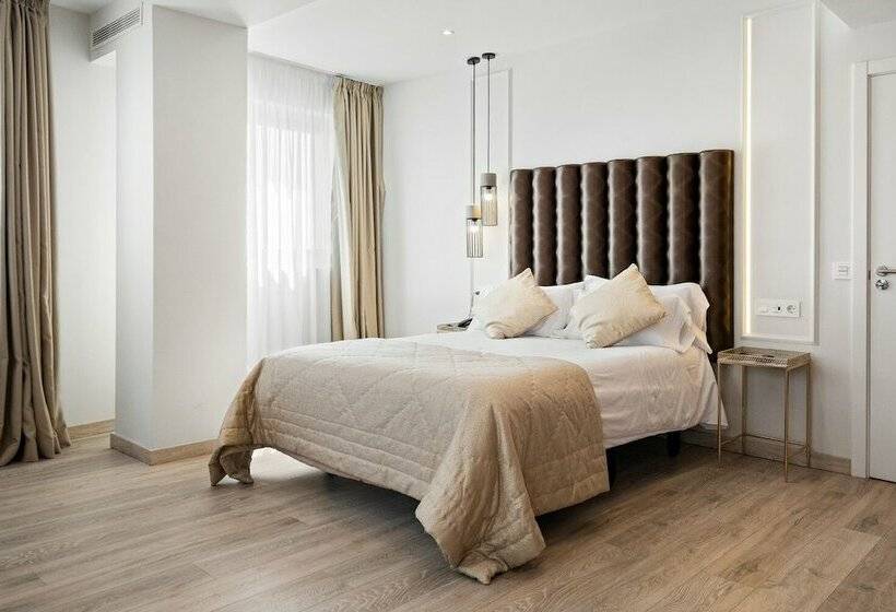 Номер Deluxe, Urban Anaga
