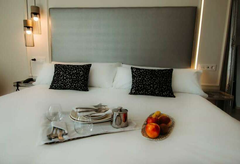 豪华房间, Urban Anaga