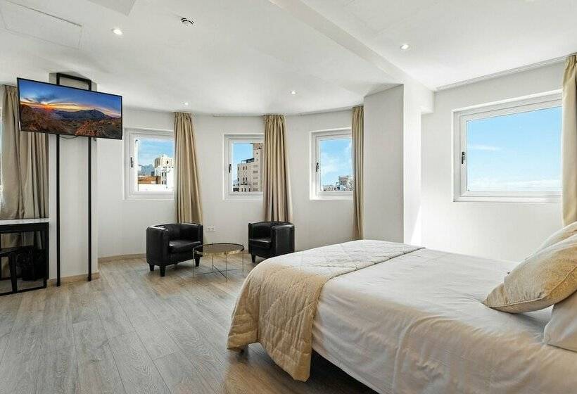 豪华房间, Urban Anaga