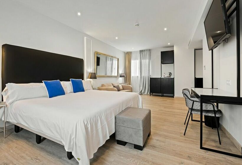 豪华房间, Urban Anaga