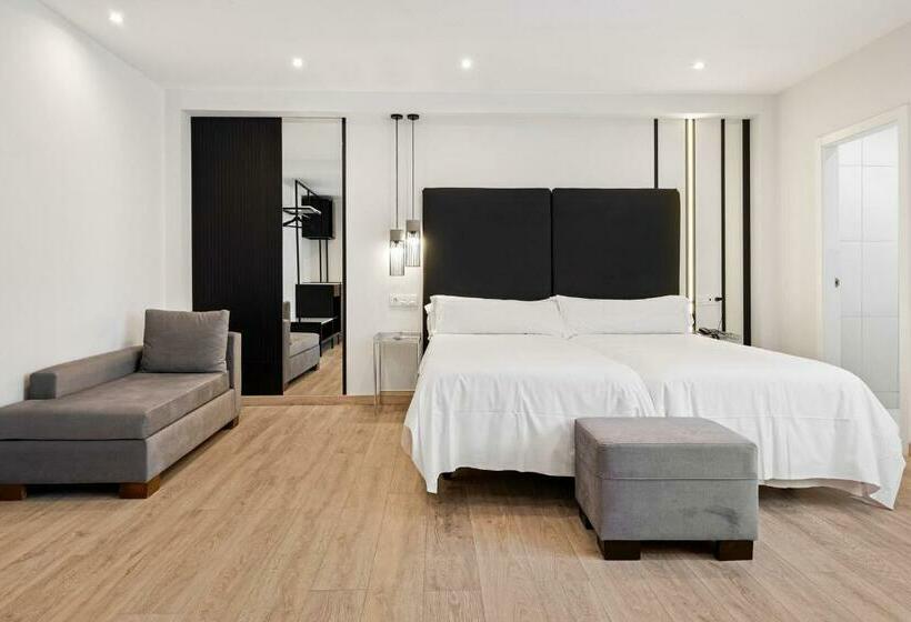 标准间, Urban Anaga