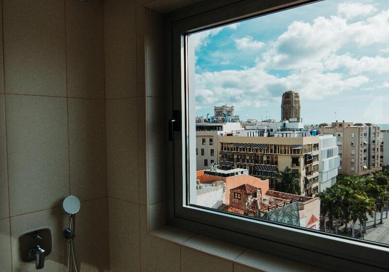 豪华房间, Urban Anaga