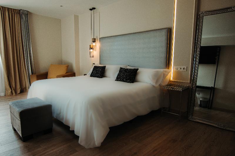 豪华房间, Urban Anaga