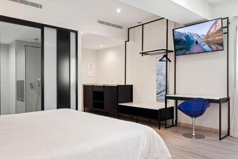 家庭间, Urban Anaga