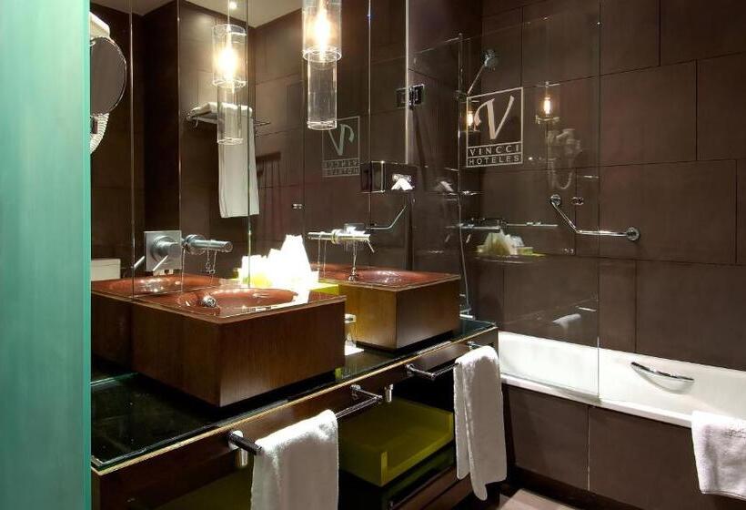 جناح جونيور, Vincci Soho