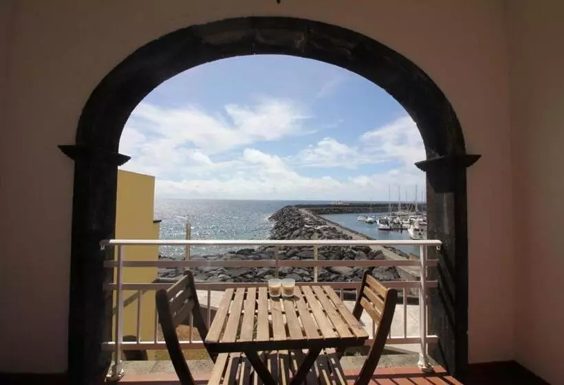 اتاق لوکس, Vinha Da Areia Beach
