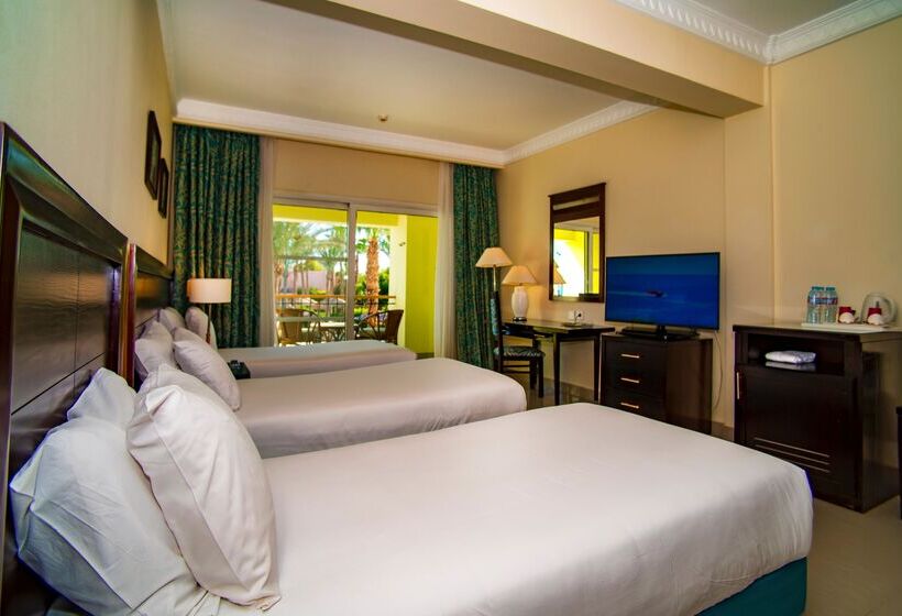 プールの見えるスタンダードトリプルルーム, Sierra Sharm El Sheikh