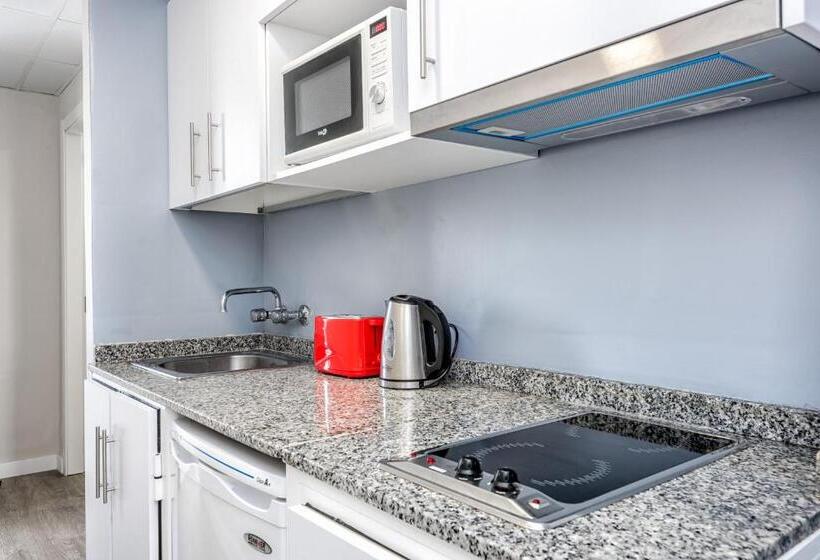 침실 1개 아파트, Veramar Apart