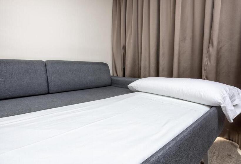 침실 2개 아파트, Veramar Apart