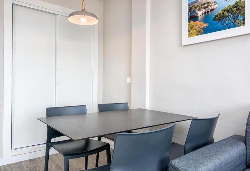 침실 2개 아파트, Veramar Apart