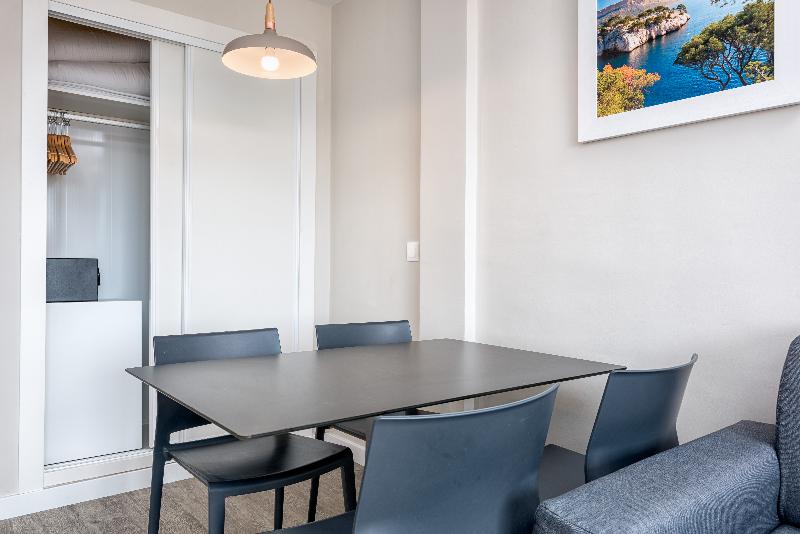 침실 2개 아파트, Veramar Apart