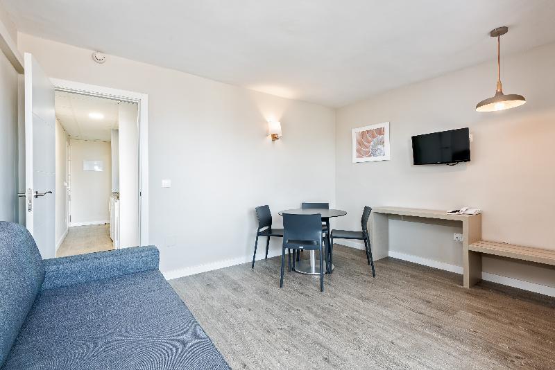 침실 1개 아파트, Veramar Apart