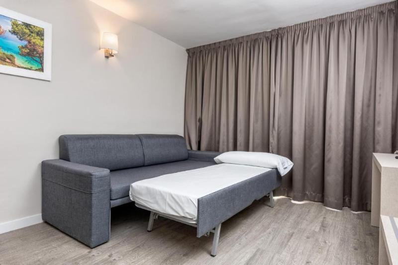 침실 2개 아파트, Veramar Apart