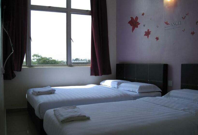Семейный Номер Deluxe, Max Inn Suite