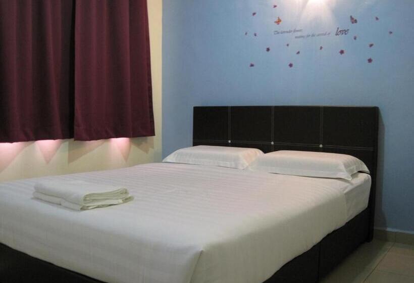 Семейный Номер Deluxe, Max Inn Suite
