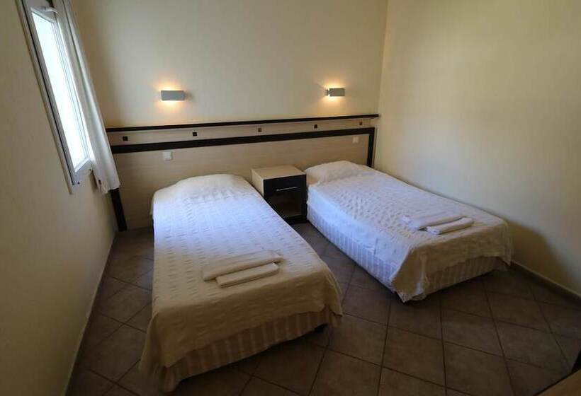 דירת חדר, Club Pedalisa Apart