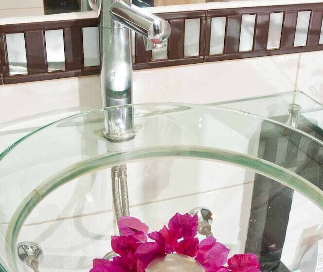 سوییت اجرایی, Buganvillas Hotel Suites