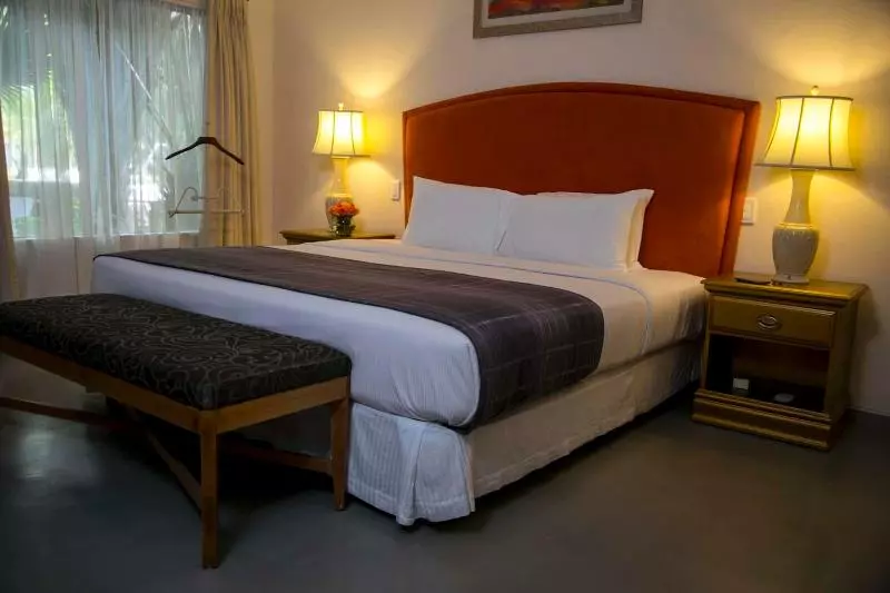 سوییت اجرایی, Buganvillas Hotel Suites & Spa