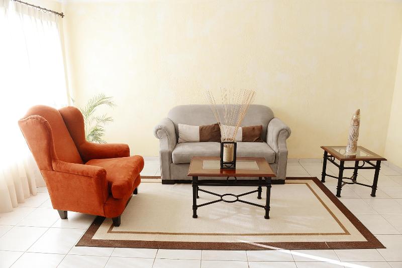 سوییت اجرایی, Buganvillas Hotel Suites